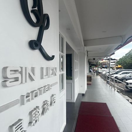 Sin Lien Hotel Keluang Eksteriør bilde