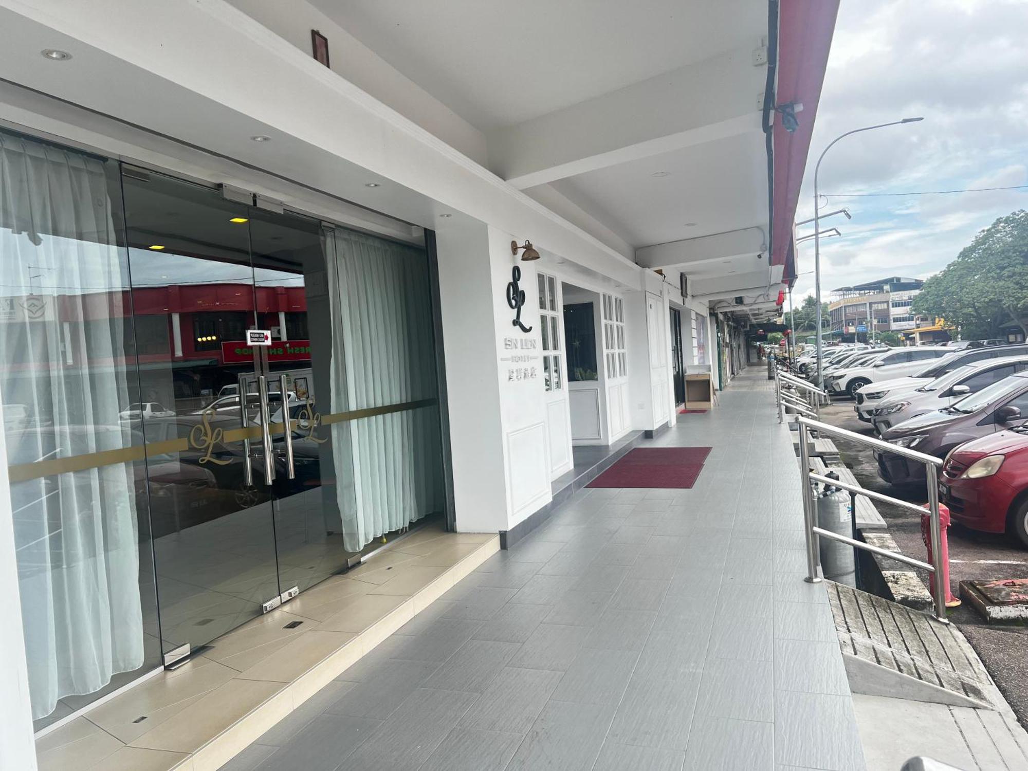 Sin Lien Hotel Keluang Eksteriør bilde