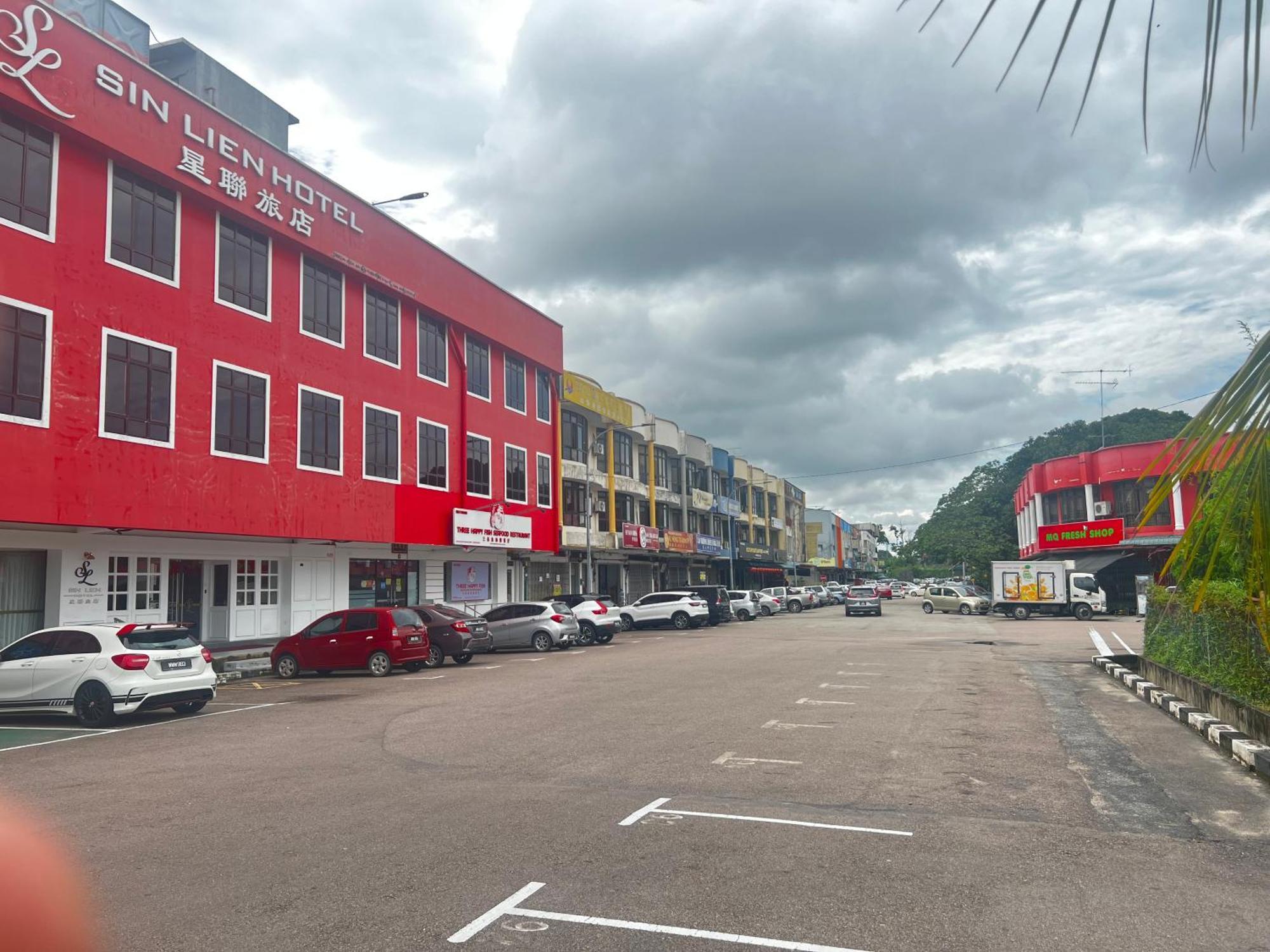 Sin Lien Hotel Keluang Eksteriør bilde